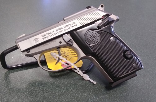 NIB Beretta Tomcat 32 acp comes with box and 3 mags $680 Reduced $590