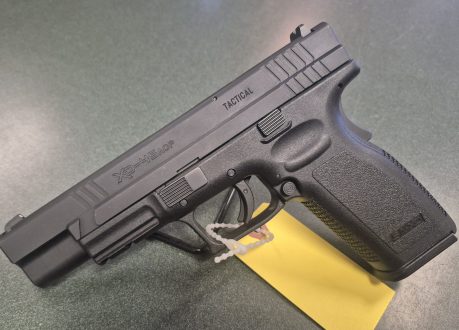 Nice in box Springfield full size Springfield Armory 45 acp. Comes with box, 3 mags, holster and mag pouch $425